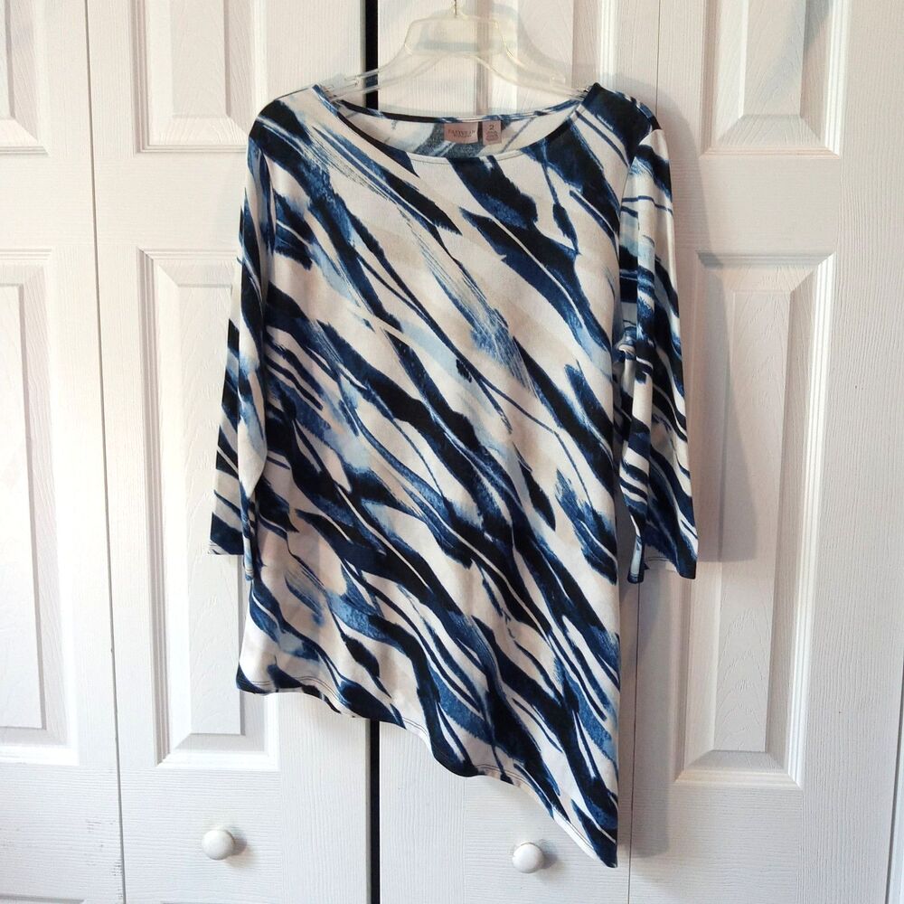 Chicos Easywear Size 2 or Large Asymmetrical Lightweight Knit Pullover Sweater